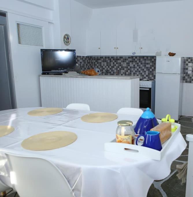 Holiday home White In Olive Trees And Seaview To Panagia Almiropotamos