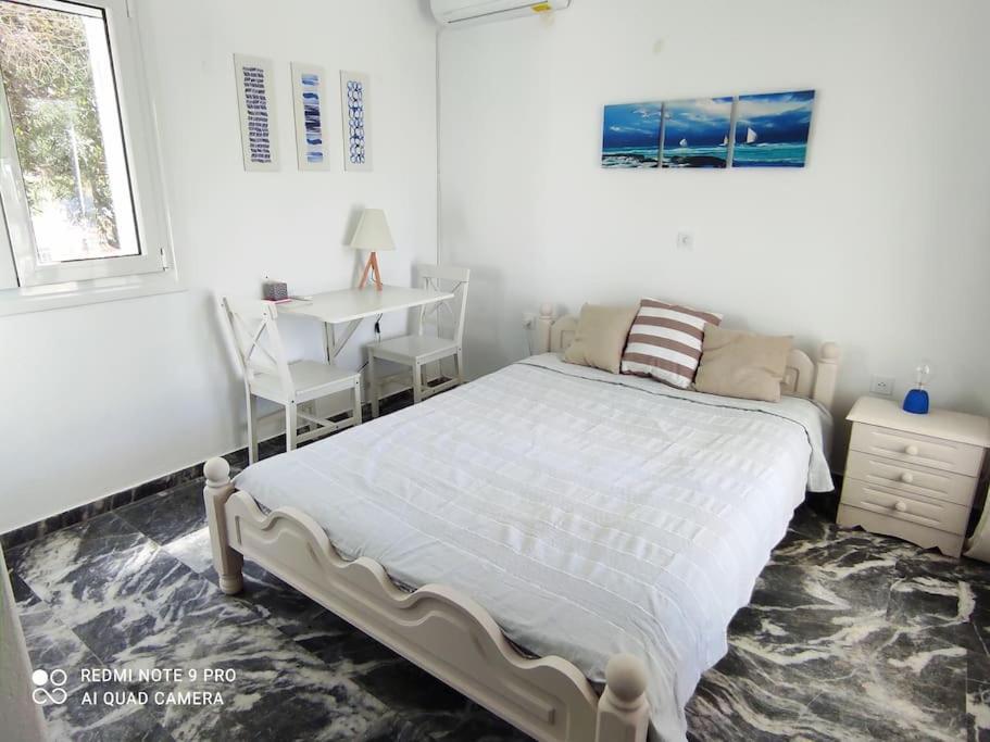 White In Olive Trees And Seaview To Panagia Holiday home *